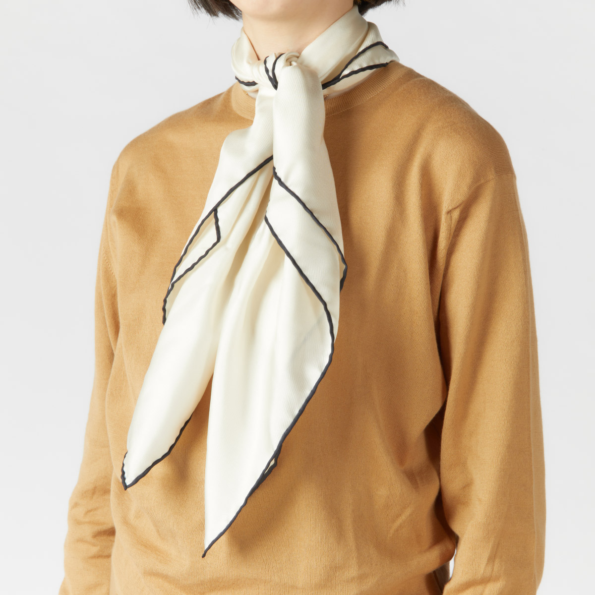 保障できる Equipment Kate Moss スタープリント シルクスカーフ 公式限定新作 送料無料 Www Premiervbleague Com