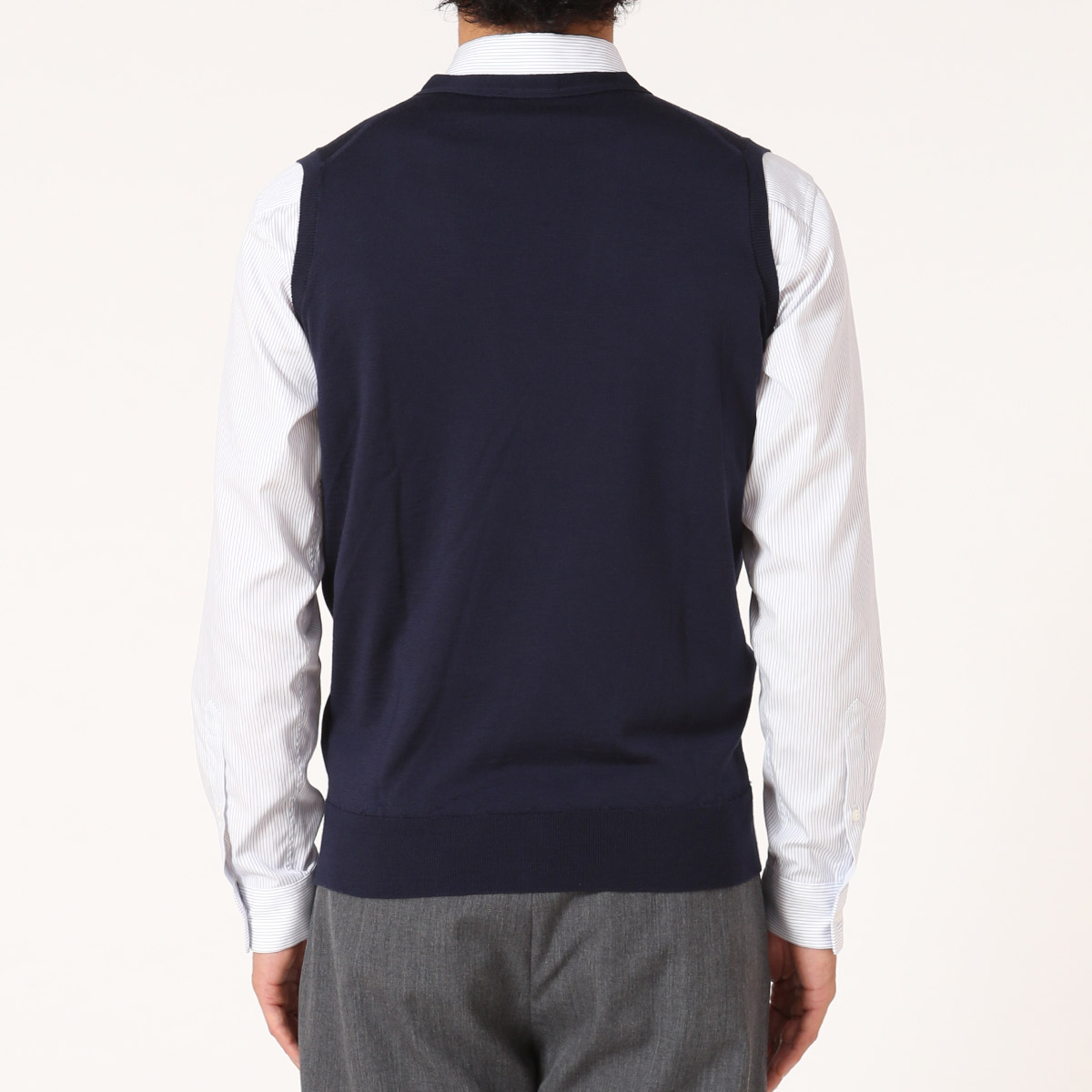 メンズ 30G Vネックベスト|メンズ・レディースニットのJOHN SMEDLEY 無料で配送 SMEDLEYニットベスト JOHN ベスト