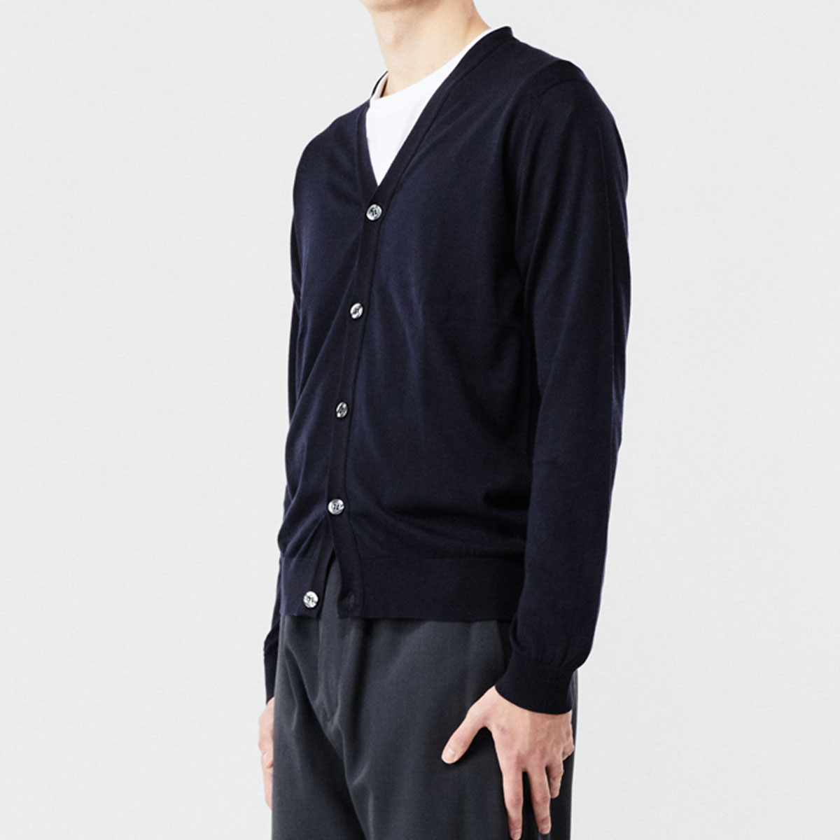 メンズ 30G 長袖 Vネックカーディガン【MODERN FIT】|メンズ