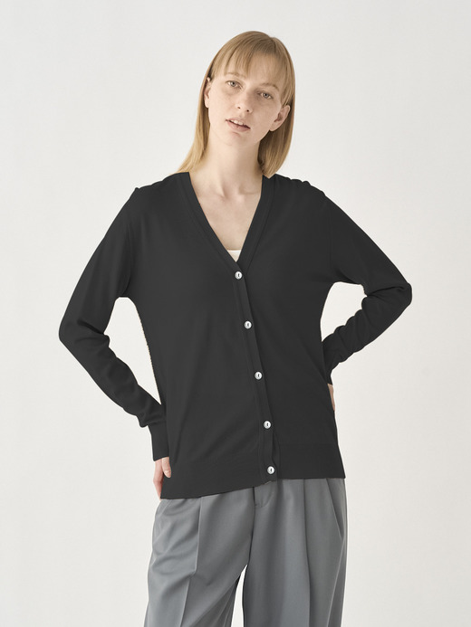 V-neck Long sleeved Cardigan | YASMIN | 30G MODERN FIT 詳細画像 BLACK 2