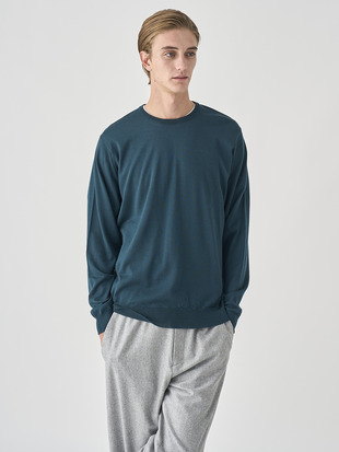 クルーネック長袖ニットプルオーバー | SCANLAN | 30G MODERN FIT