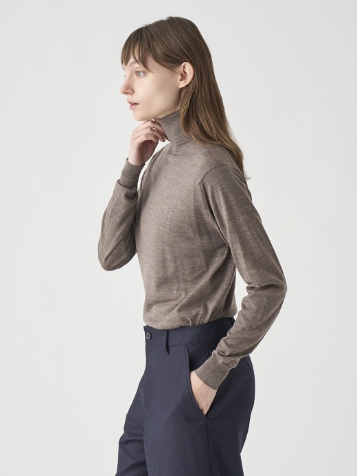 タートルネック長袖ニットプルオーバー | LENA | 30G MODERN FIT 詳細画像 MUSHROOM 4