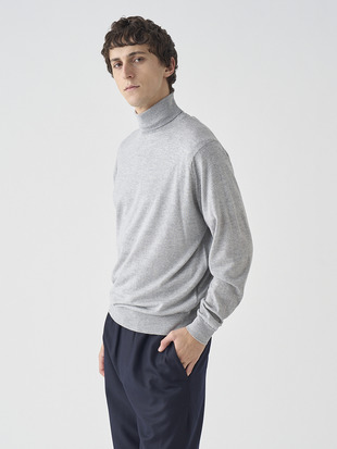 タートルネック長袖ニットプルオーバー | LEVINE | 30G MODERN FIT