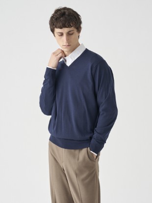 Ｖネック長袖ニットプルオーバー | PACKHAM | 30G MODERN FIT