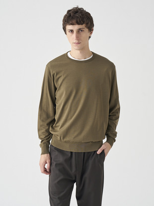 クルーネック長袖ニットプルオーバー | SCANLAN | 30G MODERN FIT
