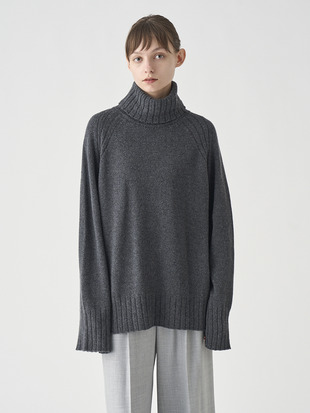 ［Eco Cashmere］カシミヤ混 オーバーサイズタートルネック長袖ニットプルオーバー | TABATHA | 7G