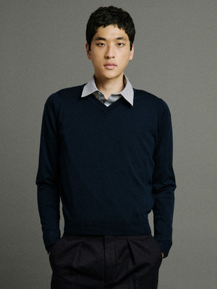 【5/15発売 JOHN SMEDLEY×Bill Nighy】Vネック長袖プルオーバー｜BN008